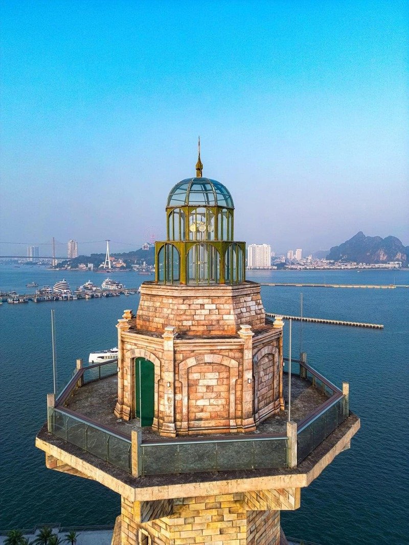  Hải đăng B&atilde;i Ch&aacute;y mang hơi thở Ch&acirc;u &Acirc;u độc đ&aacute;o giữa l&ograve;ng vịnh biển
